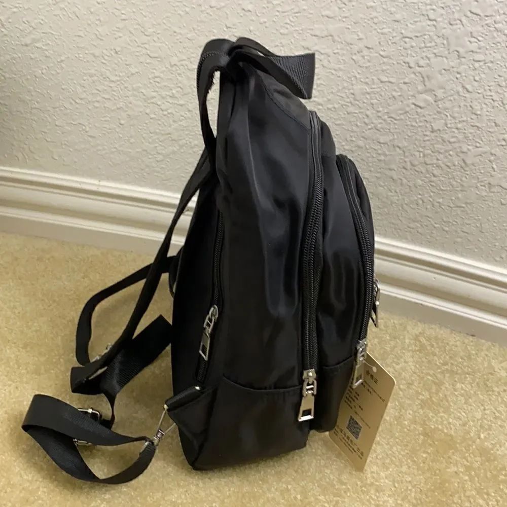 New Backpack - Compact Size - Black - Picture 2 of 10